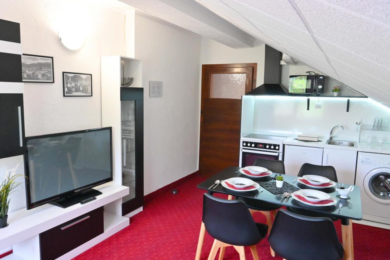 Discovery Apartment בנסקו מראה חיצוני תמונה